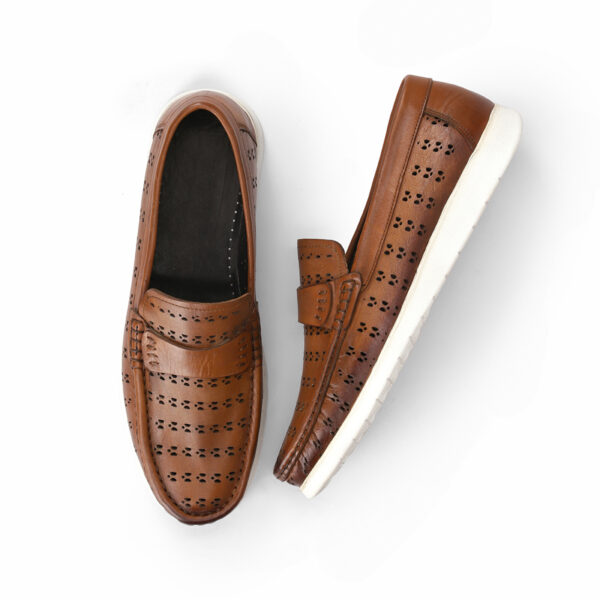 Men's Turkiye-origin Tri-dotted Leather Loafers in Tan