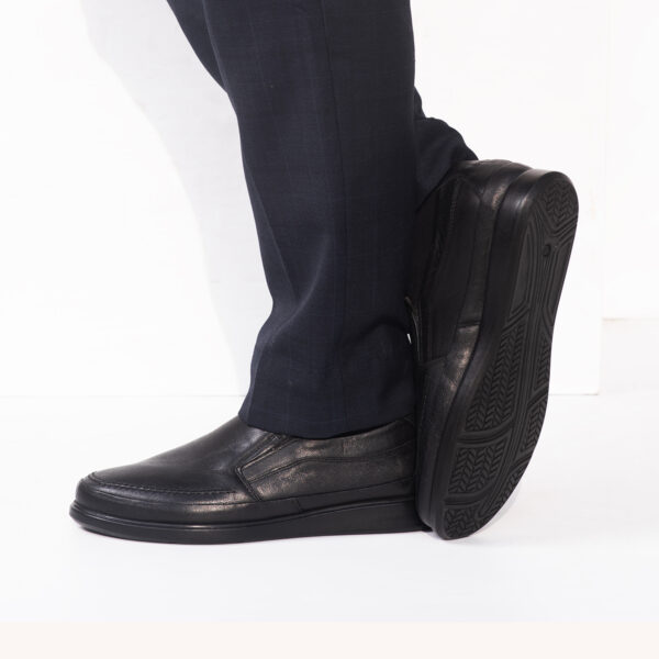 Men’s Turkish-Built Classic Leather Shoes in Bold Black