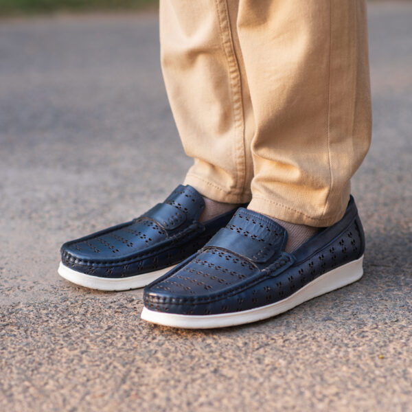 Men’s Turkiye-Origin Tri-Dotted Leather Shoes in Blue
