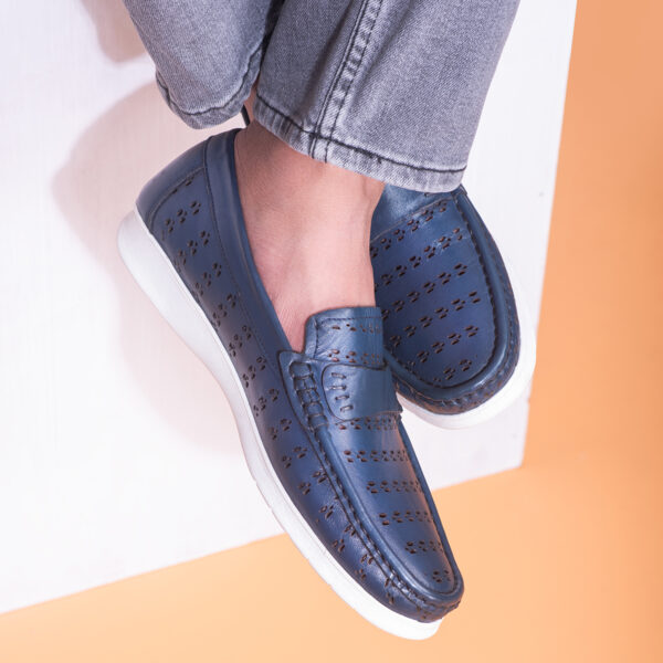 Men’s Turkiye-Origin Tri-Dotted Leather Shoes in Blue